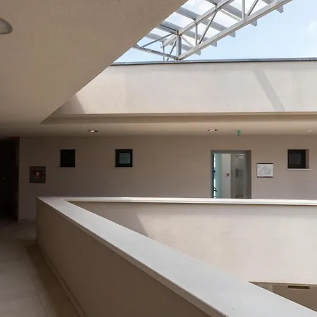 Clouds - Two Bedroom With Balcony And City View